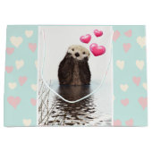 Cute Otter met roze liefdesharten Groot Cadeauzakje (Voorkant)