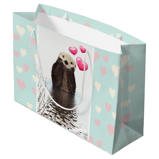 Cute Otter met roze liefdesharten Groot Cadeauzakje (Achterkant Gekanteld)