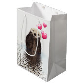 Cute Otter met roze liefdesharten Medium Cadeauzakje (Voorkant Gekanteld)