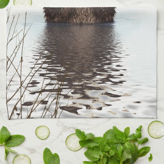 Cute Otter met roze liefdesharten Theedoek (Gevouwen)