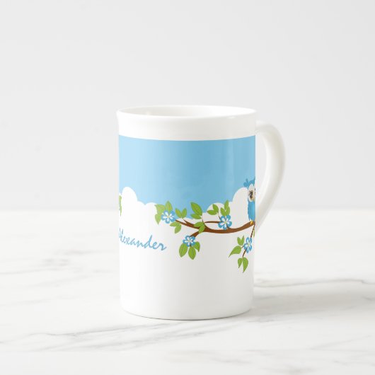 Cute Owl Boy op een Branch Bone China Mok (Voorkant rechts)