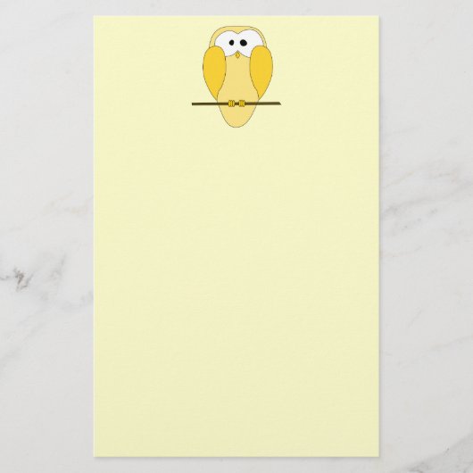 Cute Owl Cartoon. Geel. Briefpapier (Voorkant)