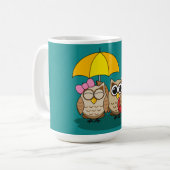 Cute Owl Lovers w/ Umbrella & Red Chocolate Box Koffiemok (Voorkant links)