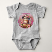 Cute Owl with Hat & Floral Scene Romper (Voorkant)