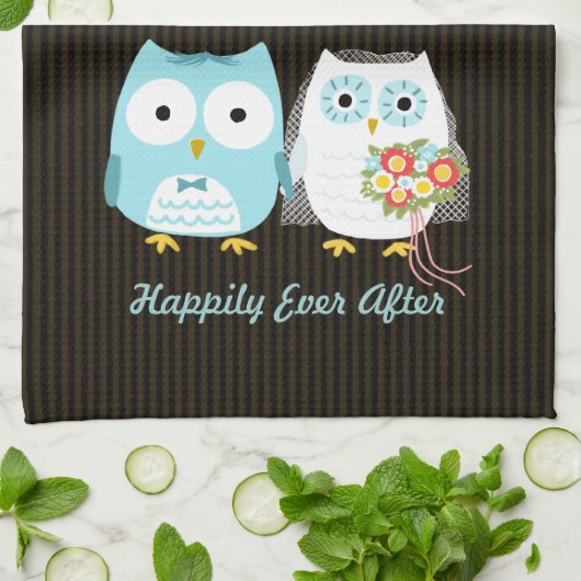 Cute Owls Bride and Groom - Gelukkig ooit daarna Theedoek (Gevouwen)