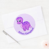 Cute Paarse Baby Brontosaurus Dinosaur Ronde Sticker (Envelop)