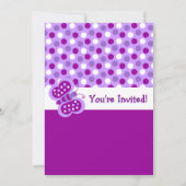 Cute Paarse Butterfly & Polka Dots Birthday Invite Kaart (Achterkant)