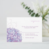 Cute Paarse Hydrangea Bloom Wedding RSVP Kaartje (Staand voorkant)