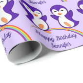 Cute Paarse Penguin Custom Happy Birthday Cadeaupapier (Rol Hoek)