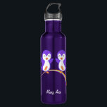 Cute Paarse Penguin Waterfles<br><div class="desc">Dit  paarse pinguïn ontwerp is een paar schattige pinguïns die dansen op een mooie regenboog. Ik hou van leuke dierbare cadeautjes om mijn dag op te helderen.</div>