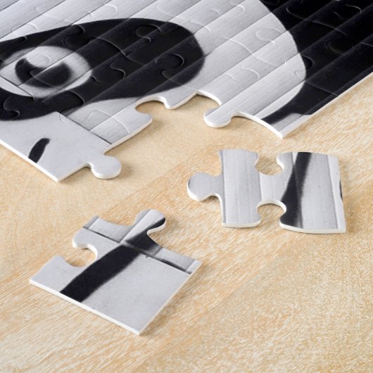 Cute panda beer graffiti op winkelblinden, legpuzzel (Zijkant)