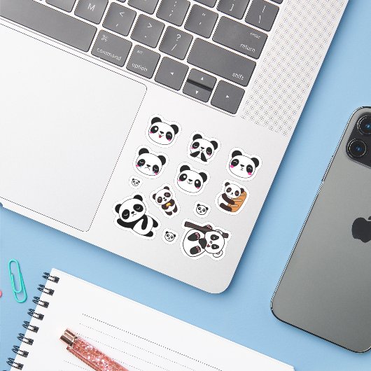 Cute Panda Emoji Sticker Pack (Laptop met iPhone)