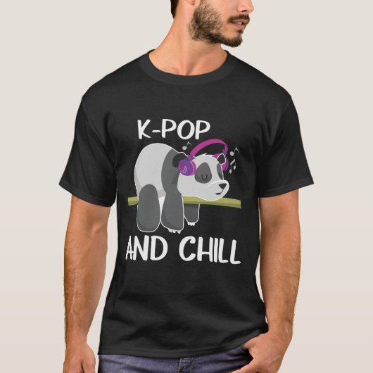 Cute Panda Headphones Korea Pop Lover K-Pop Music T-shirt (Voorkant)