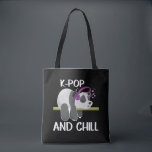 Cute Panda Headphones Korea Pop Lover K-Pop Music Tote Bag<br><div class="desc">Dit K-Pop- en Chill-ontwerp met een schattige Panda met hoofdtelefoon maakt een geweldig cadeau voor een K-Pop ventilator of een Koreaanse Pop Music Lover.</div>