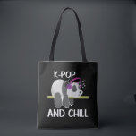 Cute Panda Headphones Korea Pop Lover K-Pop Music Tote Bag<br><div class="desc">Dit K-Pop- en Chill-ontwerp met een schattige Panda met hoofdtelefoon maakt een geweldig cadeau voor een K-Pop ventilator of een Koreaanse Pop Music Lover.</div>
