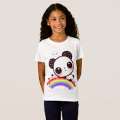 Cute panda met kawaï eten op regenboog t-shirt (Voorkant volledig)