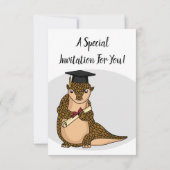 Cute pangolin graduate cartoon kaart (Achterkant)