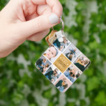 Cute 'Papa & Me' Foto Collage 1st Vaderdag Sleutelhanger<br><div class="desc">Creëer je eigen 'Daddy & Me' Keepsake Photo dubbelzijdige Sleutelhanger. Design beschikt over 8 trendy insta vierkante afbeeldingen naar keuze, de schattige tekst 'Daddy & Me' met twee kleine hartjes - Happy First Vaderdag! een 'with love' in elegant kalligrafie script en de naam van wie het is. Een mooi Vaderdag...</div>