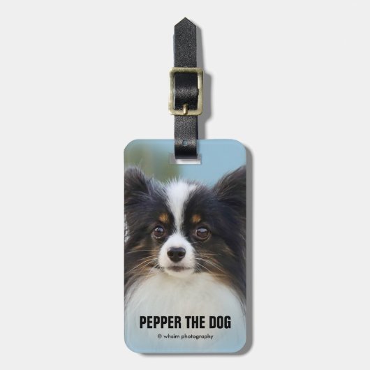 Cute Papillon Speelgoed Spaniel Dog aan de Dock Bagagelabel (Voorkant verticaal)