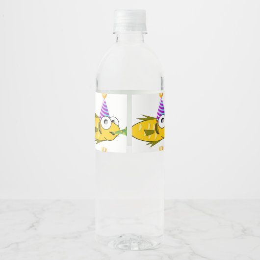 Cute Party Goldfish Personalized Birthday Waterfles Etiket (Achterkant)