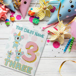 Cute Party Pet Koala nummer drie roze en Blauwgroe Legpuzzel<br><div class="desc">Je kunt deze puzzel personaliseren voor een leuke en leuke manier om je kind te helpen met nummerherkenning. Deze leuke pet koala-puzzel bevat drie te tellen koala's, het nummerwoord "drie" en het nummer 3. Voeg de naam van uw kind of een gezegde bij de bovenkant voor extra voorzichtigheid toe. Het...</div>