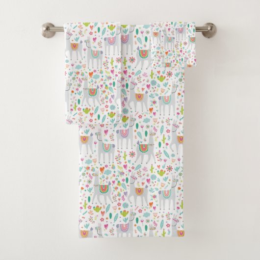 Cute Pastel Llama Pattern Bad Handdoek (Insitu)