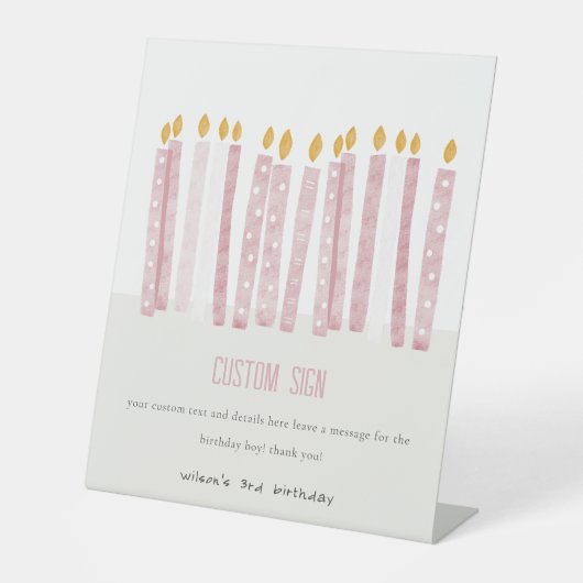 Cute Pastel Pink Birthday Candles Custom Party Reclamebord Met Voetstuk (Voorkant)