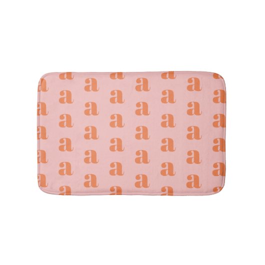 Cute Pastel Pink Coral Monogram Patroon Badmat (Voorkant)