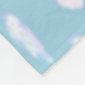 Cute pastelwolken op lichthemelblauw fleece blanke (Hoek)