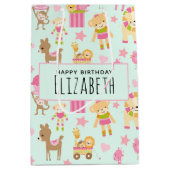 Cute Pattern met Happy Animals & Toys Birthday Medium Cadeauzakje (Voorkant)