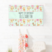 Cute Pattern met Happy Animals & Toys Birthday Spandoek (Insitu)