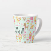 Cute Pattern met Whimsical Animals & Toys Latte Mok (Rechterhoek)