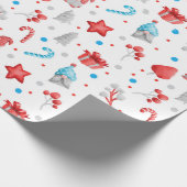 Cute Pattern of Gnomen, Stars, Candy Canes, Trees Cadeaupapier (Hoek)