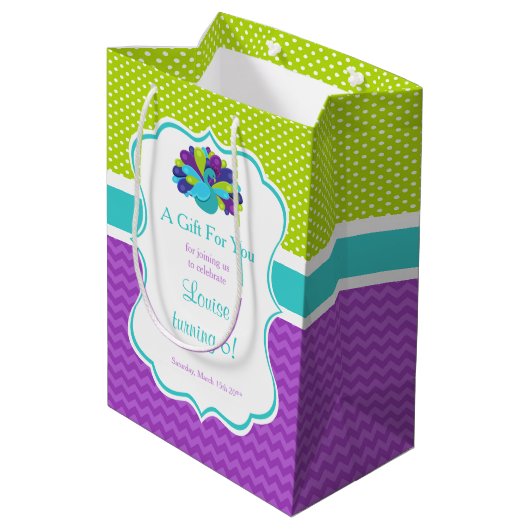 Cute Peacock Green en Paarse Birthday Dank u Medium Cadeauzakje (Achterkant Gekanteld)