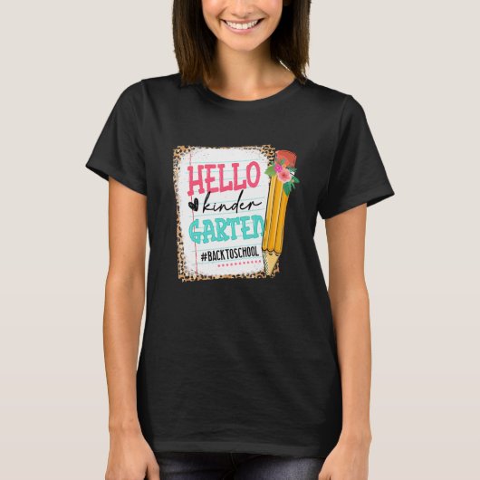 Cute Pencil Hallo Kindergarten Happy First Day of T-shirt (Voorkant)