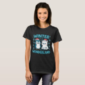 Cute Penguin And Lar Bear Winter Wonderland Christ T-shirt (Voorkant volledig)