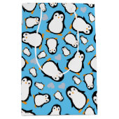 Cute Penguin Baby shower Blue Boy Medium Cadeauzakje (Voorkant)