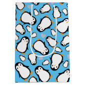 Cute Penguin Baby shower Blue Boy Medium Cadeauzakje (Achterkant)