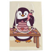 Cute Penguin Cake Decorator Valentine Gift Bag Medium Cadeauzakje (Voorkant)