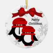 Cute Penguin Couple-kerstversiering Keramisch Ornament (Voorkant)