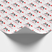 Cute Penguin Heart Valentijnsdag Cadeaupapier (Hoek)