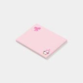 Cute Penguin in Roze Pet en Scarf en Roze Bow Post-it® Notes (Schuin)