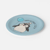 Cute Penguin met Blue Balloon Personeelsklaar Papieren Bordje (Gekanteld)