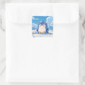Cute Penguin Sitting in Winter Snow Vierkante Sticker (Tas)