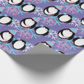 Cute Penguin Snowflakes Whimsical Cadeaupapier (Hoek)