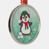 Cute Penguin Throwing Snowballen Kerstmis Metalen Ornament (Rechts)