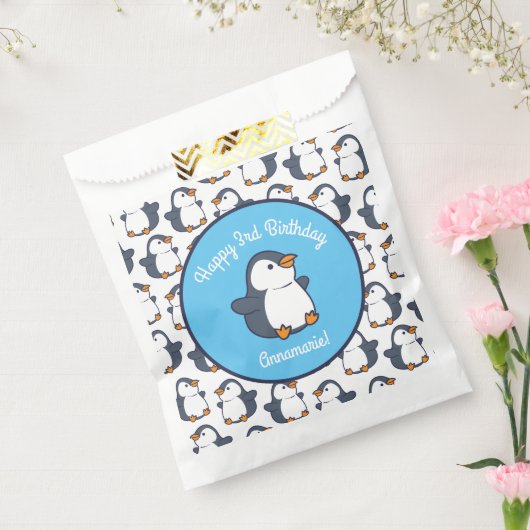 Cute Penguin Winter Kids Birthday Party Bedankzakje (Gezegeld)