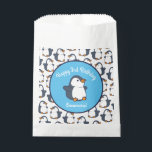 Cute Penguin Winter Kids Birthday Party Bedankzakje<br><div class="desc">Deze schattige kleurrijke pinguïn verjaardagsfeestdag zijn perfect voor een kind verjaardagsfeest! Pas de tekst aan om ze zelf te maken. De moderne kijk en het moderne gevoel is de perfecte manier om je kleine te vieren die van pinguïns en vogels houdt op hun verjaardag! Ideaal voor kleine jongens en meisjes!...</div>