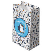 Cute Penguin Winter Kids Birthday Party Klein Cadeauzakje (Achterkant Gekanteld)