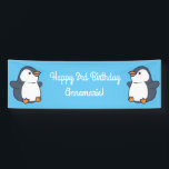 Cute Penguin Winter Kids Birthday Party Spandoek<br><div class="desc">Deze schattige kleurrijke pinguïn verjaardagsfeestdag zijn perfect voor een kind verjaardagsfeest! Pas de tekst aan om ze zelf te maken. De moderne kijk en het moderne gevoel is de perfecte manier om je kleine te vieren die van pinguïns en vogels houdt op hun verjaardag! Ideaal voor kleine jongens en meisjes!...</div>